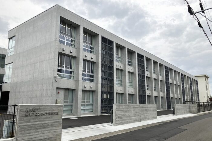 岐阜県立華陽フロンティア高等学校